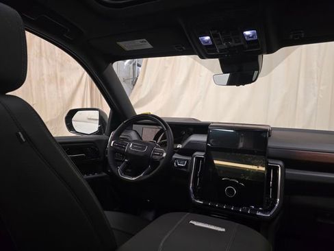 New 2026 GMC Yukon XL Denali w/ Denali Reserve Package image 37