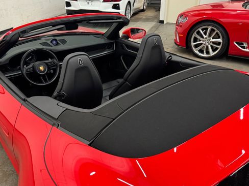Used 2022 Porsche 911 Carrera image 28
