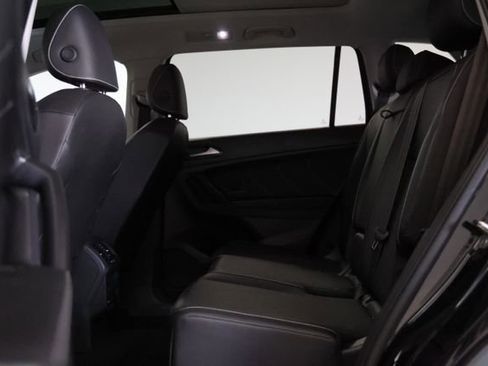 Used 2022 Volkswagen Tiguan SE image 26