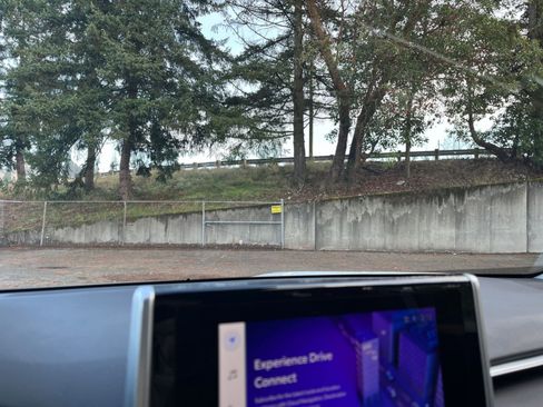 Used 2025 Toyota RAV4 LE image 18