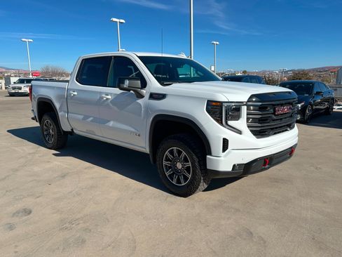 Certified 2025 GMC Sierra 1500 AT4 image 8