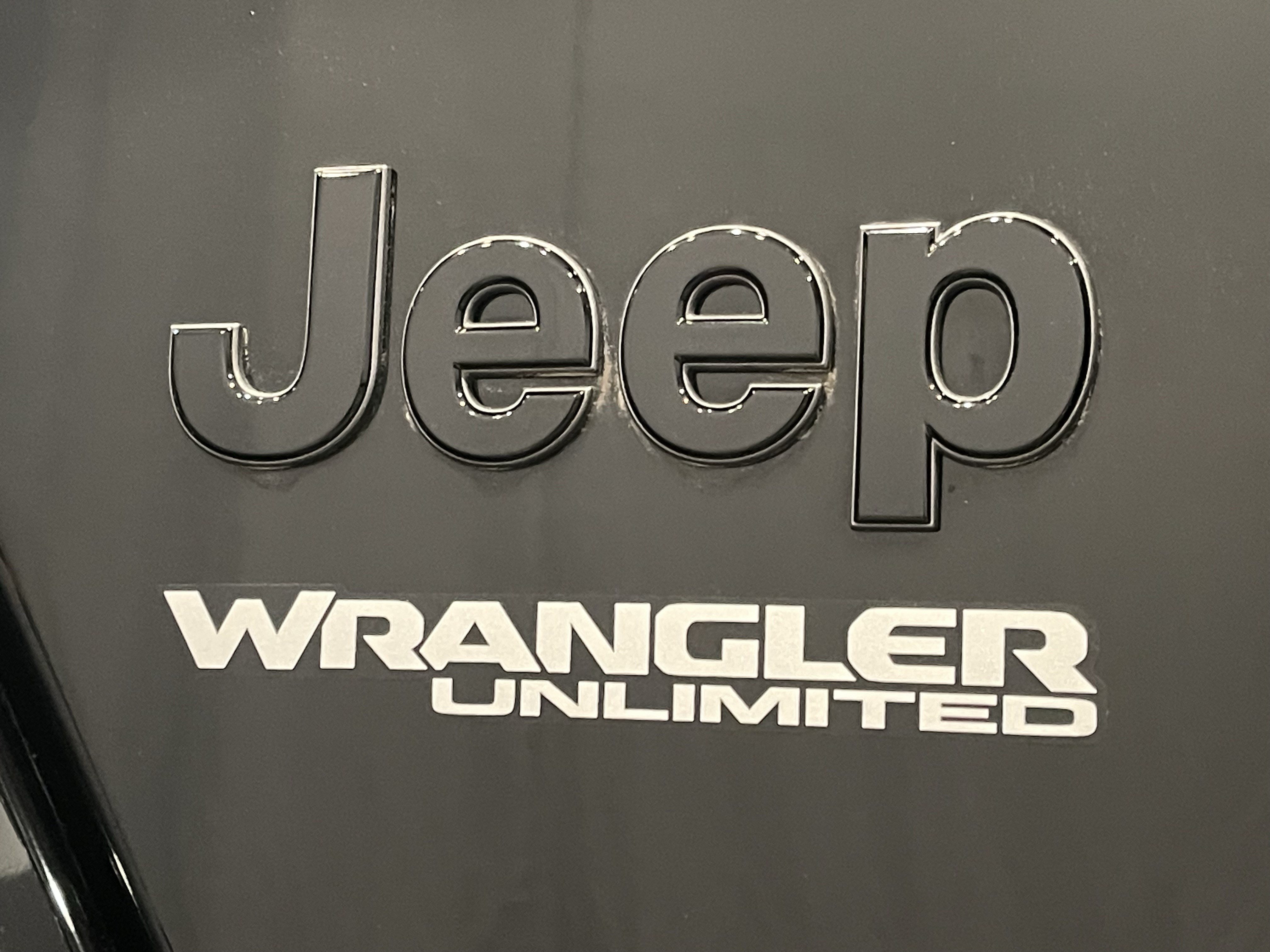Used 2021 Jeep Wrangler Unlimited Sahara AWD/4WD image 24