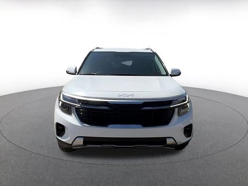 Used 2025 Kia Seltos S image 3