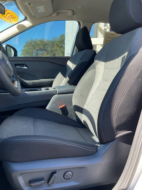 Used 2023 Nissan Rogue SV AWD/4WD image 15