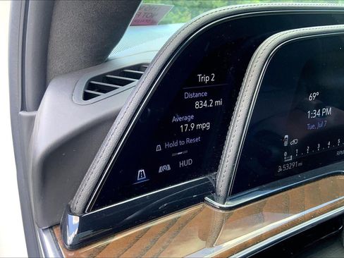 Used 2024 Cadillac Escalade ESV Sport Platinum w/ LPO, ONYX Package AWD/4WD image 35