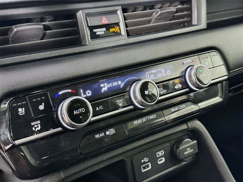 Used 2023 Honda Pilot Elite image 17