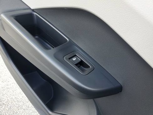 Certified 2025 Volkswagen Taos S FWD image 19