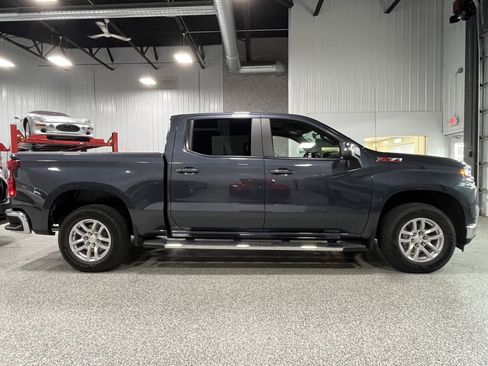 Certified 2022 Chevrolet Silverado 1500 LT w/ Z71 Off-Road Package AWD/4WD image 6