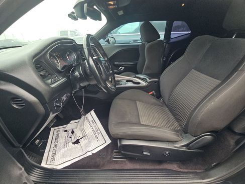 Used 2019 Dodge Challenger R/T image 3