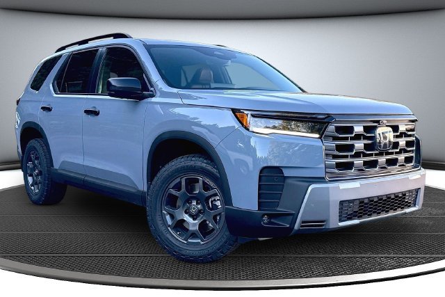 New 2026 Honda Pilot TrailSport image 2
