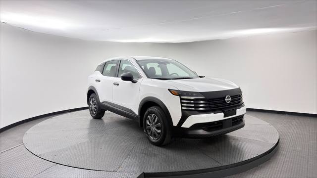 Used 2025 Nissan Kicks S FWD image 10