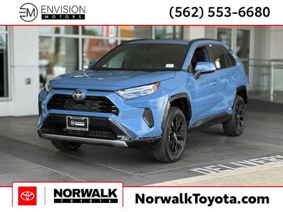 New 2025 Toyota RAV4 SE