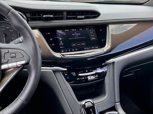 Certified 2025 Cadillac XT6 Premium Luxury w/ Platinum Package AWD/4WD image 6