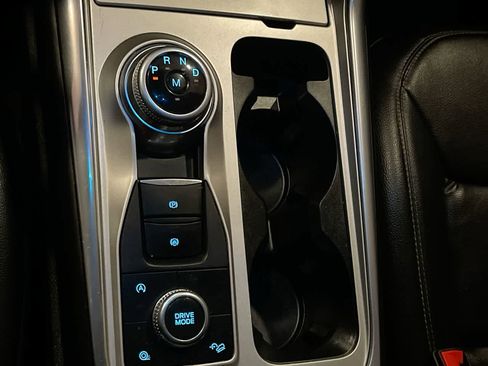 Used 2020 Ford Explorer XLT w/ Equipment Group 202A image 20