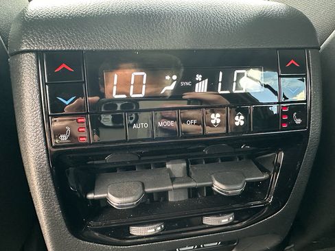 Used 2024 Jeep Grand Cherokee L Summit image 29