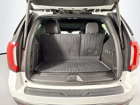 Used 2024 GMC Yukon AT4 w/ AT4 Premium Package AWD/4WD image 28