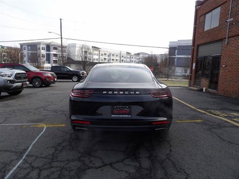 Used 2018 Porsche Panamera image 7