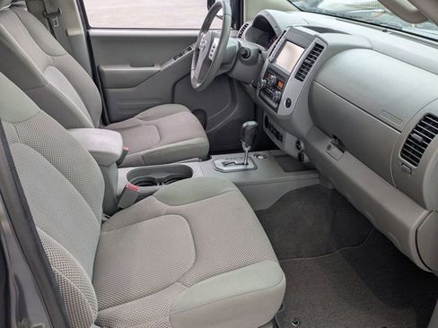 Used 2020 Nissan Frontier SV RWD image 19