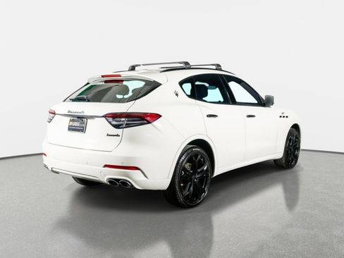 Used 2023 Maserati Levante GT AWD/4WD image 9