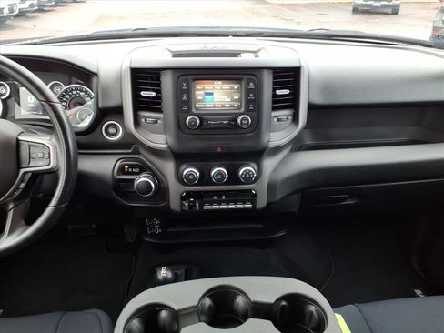 Used 2024 RAM 2500 Tradesman w/ Chrome Appearance Group image 9