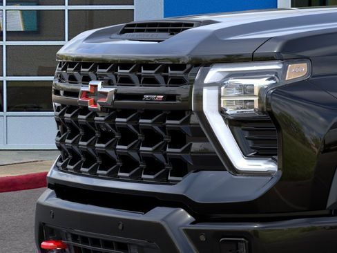 New 2026 Chevrolet Silverado 2500 ZR2 AWD/4WD image 13