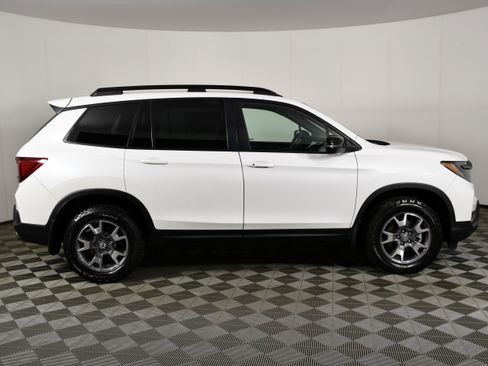Certified 2022 Honda Passport TrailSport image 5