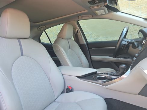 Used 2021 Toyota Camry XSE w/ Navigation Package FWD image 10