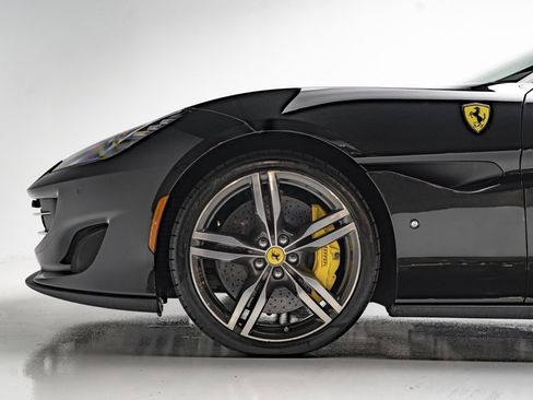 Used 2019 Ferrari Portofino Base image 73