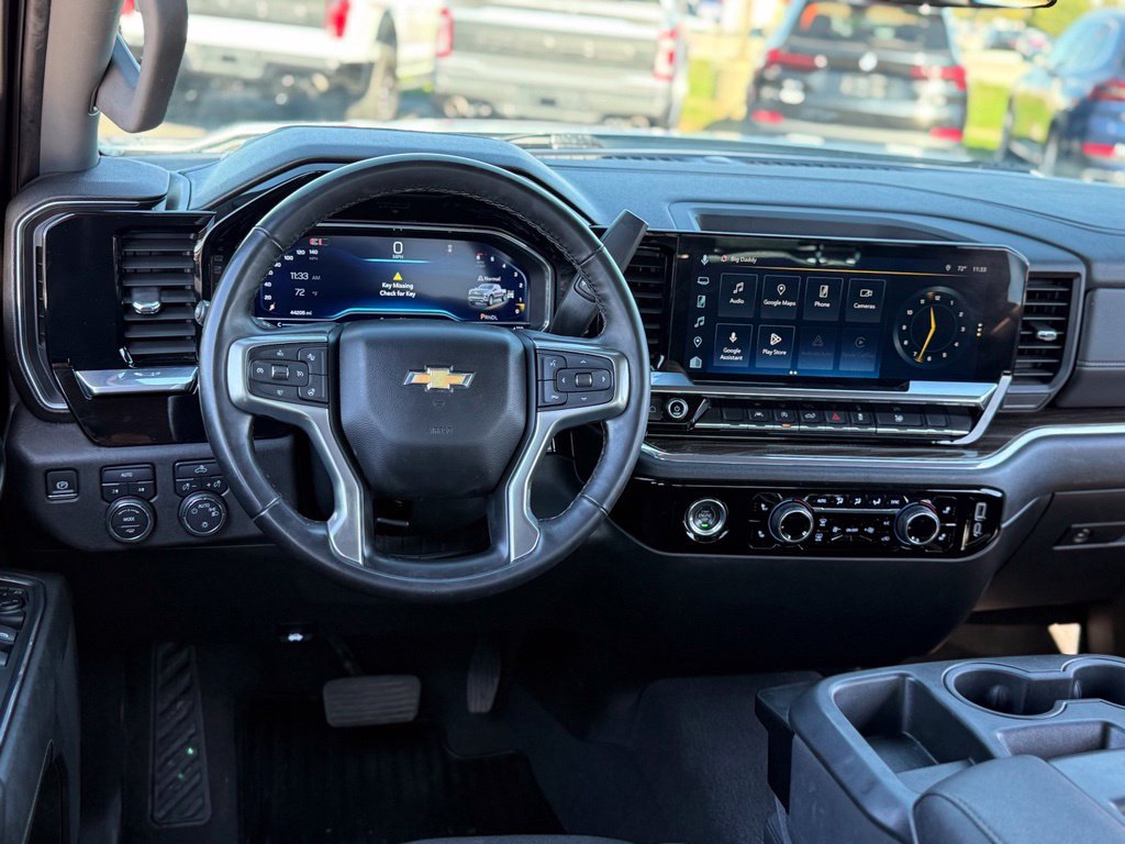 Used 2024 Chevrolet Silverado 1500 LT AWD/4WD image 5