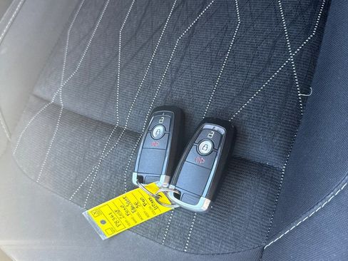 Used 2018 Ford EcoSport SE w/ SE Convenience Package image 25