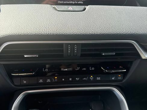 Used 2024 MAZDA CX-90 Plug-In Hybrid w/ Premium Pkg AWD/4WD image 10