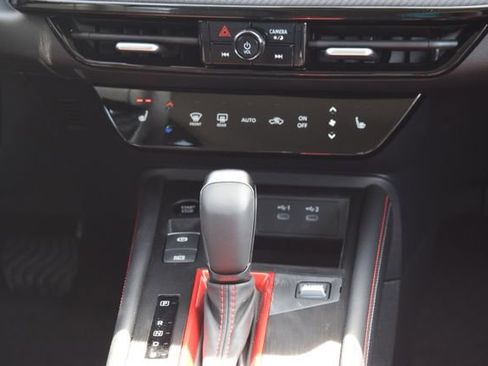 New 2026 Nissan Kicks SR w/ Cold Weather Package AWD/4WD image 15