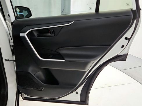 Certified 2022 Toyota RAV4 LE image 19