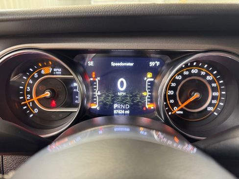 Used 2019 Jeep Wrangler Unlimited Sahara AWD/4WD image 29