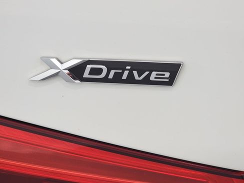 Used 2019 BMW 540i xDrive w/ M Sport Package image 10