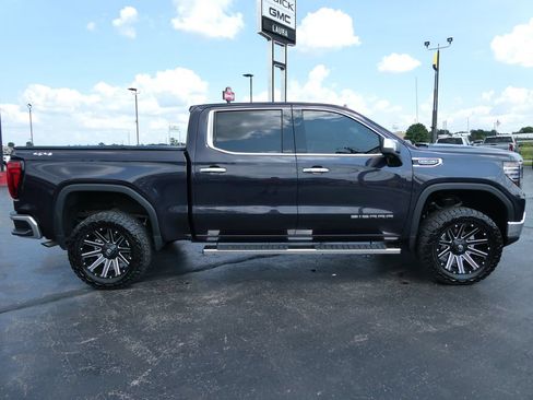 Used 2025 GMC Sierra 1500 SLT w/ SLT Convenience Package AWD/4WD image 4