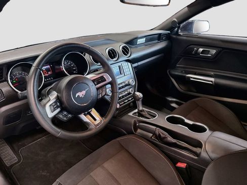 Used 2019 Ford Mustang Coupe RWD image 22