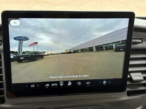 Used 2024 Ford E-Transit RWD image 17