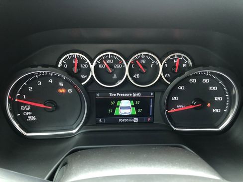 Used 2021 Chevrolet Tahoe Z71 w/ Z71 Signature Package image 18