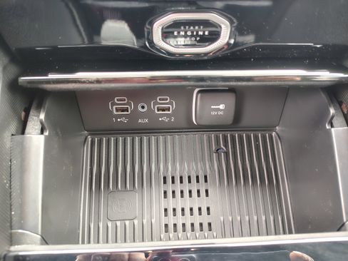 New 2026 Jeep Grand Cherokee Altitude image 39