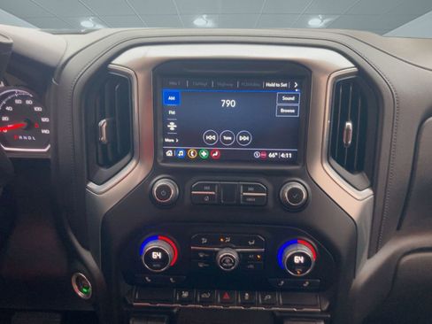 Used 2022 Chevrolet Silverado 3500 LT w/ Convenience Package image 23