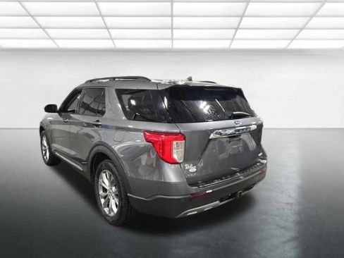 Used 2022 Ford Explorer XLT w/ Equipment Group 202A AWD/4WD image 7