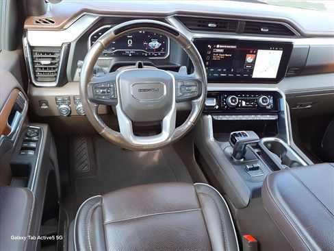 Used 2023 GMC Sierra 1500 Denali image 7
