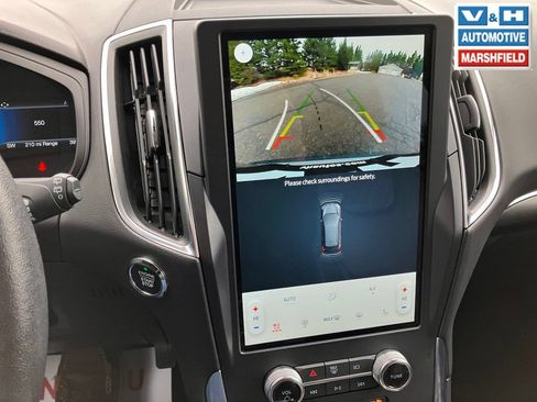 Used 2024 Ford Edge Titanium AWD/4WD image 11