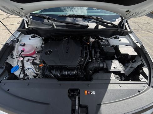 Used 2025 Kia Sportage LX image 32