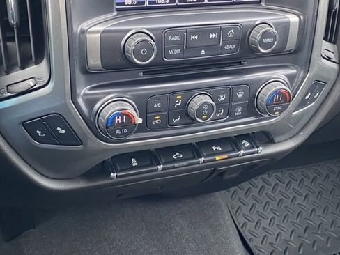 Used 2019 Chevrolet Silverado 1500 LT w/ All Star Edition image 17