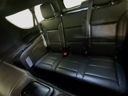 Used 2024 Chevrolet Suburban LT AWD/4WD image 30