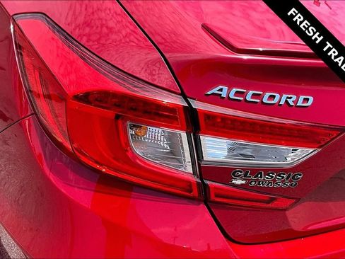 Used 2018 Honda Accord Sport image 23