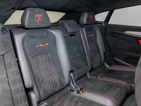Used 2023 Lamborghini Urus Performante image 65