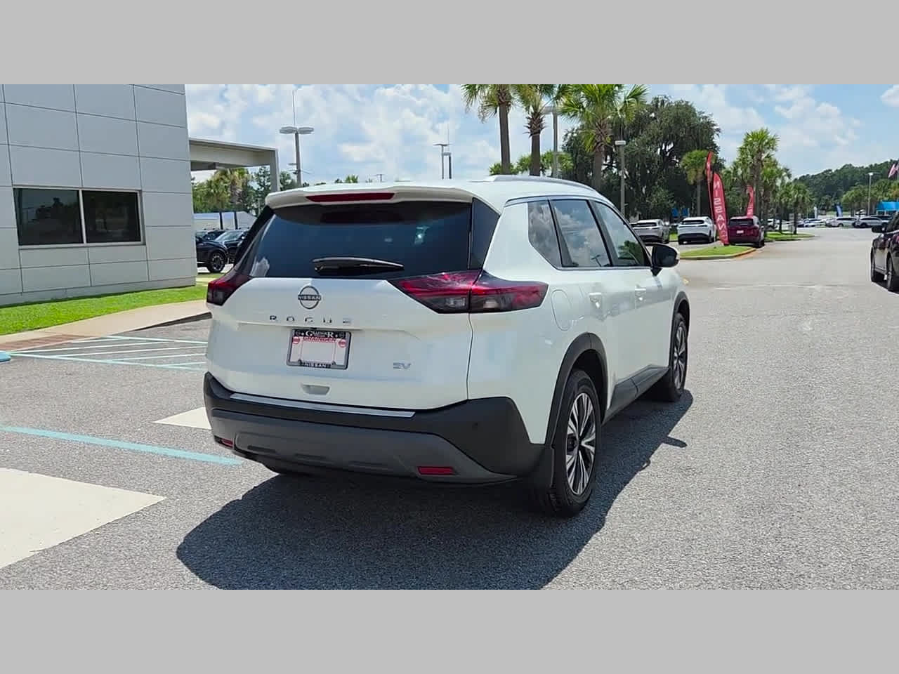 Used 2023 Nissan Rogue SV w/ SV Premium B Package FWD image 20